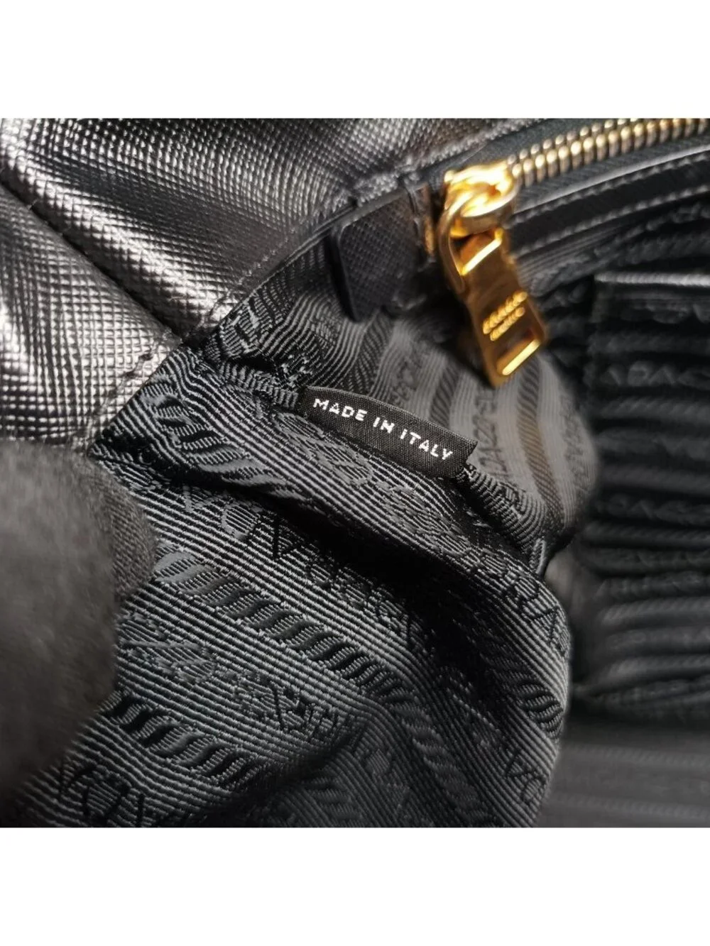 Prada Galleria Black Saffiano Leather 7 Handbag